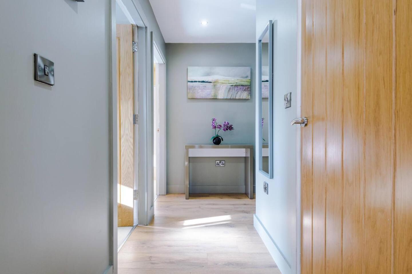 Stunning 2Bedroom 2Bathroom Apt With Parking Space Sheffield Luaran gambar