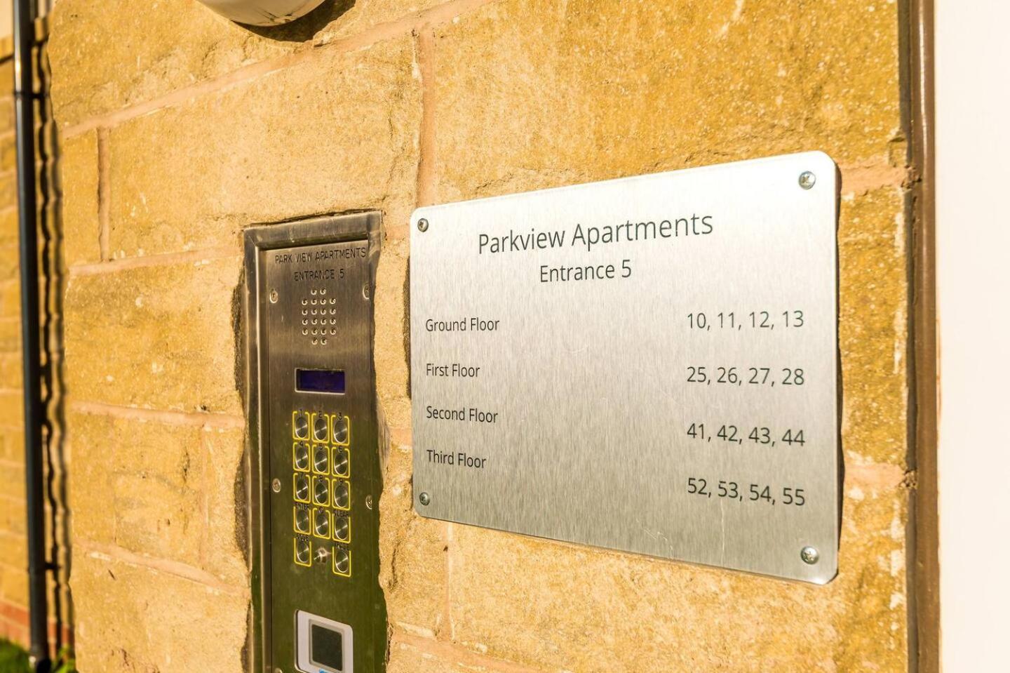 Stunning 2Bedroom 2Bathroom Apt With Parking Space Sheffield Luaran gambar