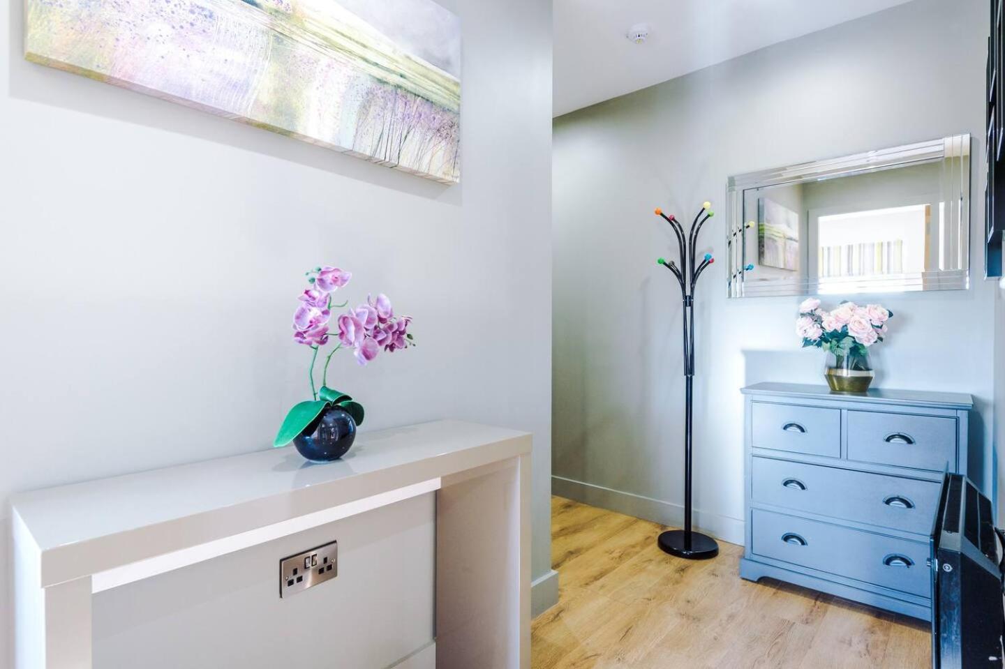 Stunning 2Bedroom 2Bathroom Apt With Parking Space Sheffield Luaran gambar