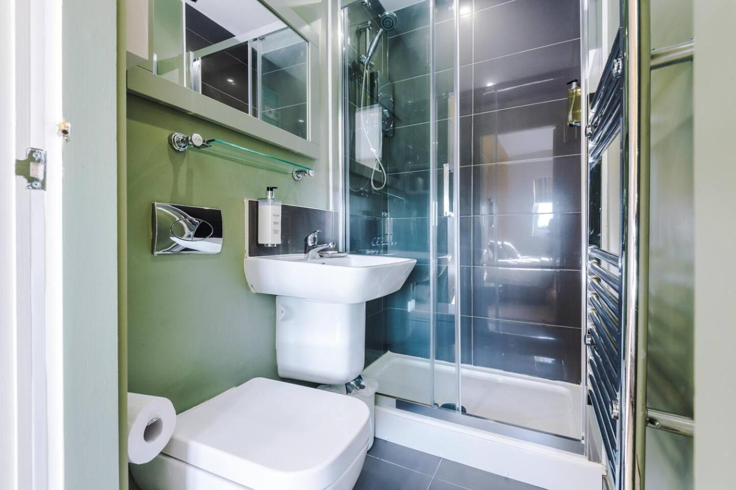 Stunning 2Bedroom 2Bathroom Apt With Parking Space Sheffield Luaran gambar