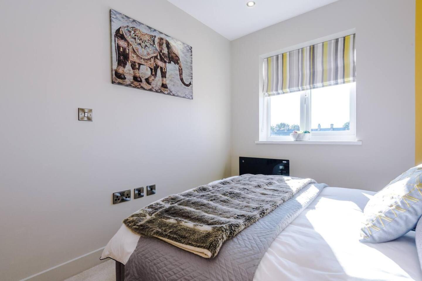Stunning 2Bedroom 2Bathroom Apt With Parking Space Sheffield Luaran gambar